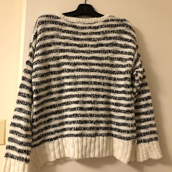 🖤🤍 AEROPOSTALE Crew - Neck Sweater - Picture 2 of 4